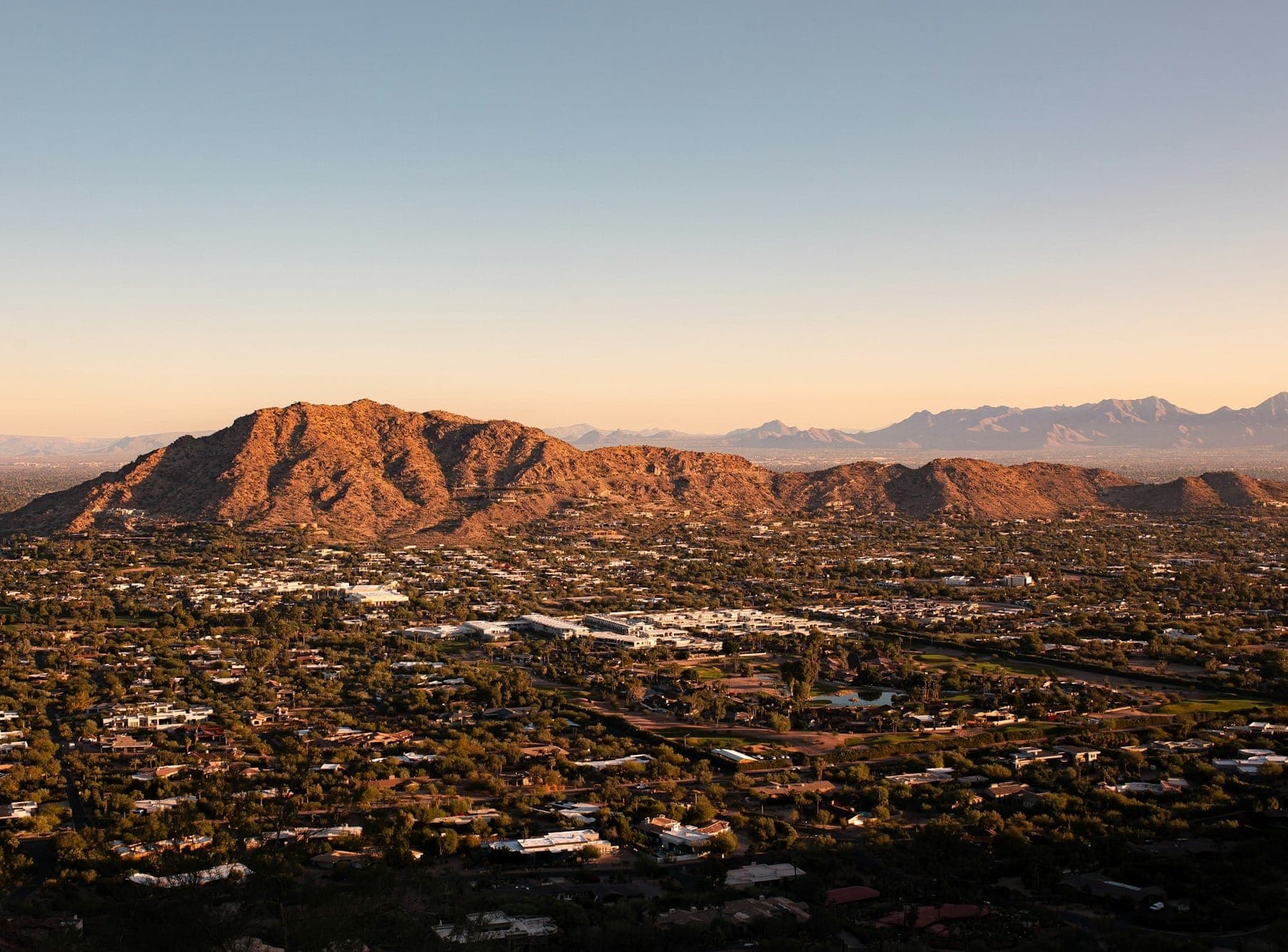 Best Facelift Surgeons in Phoenix (2025 Guide)